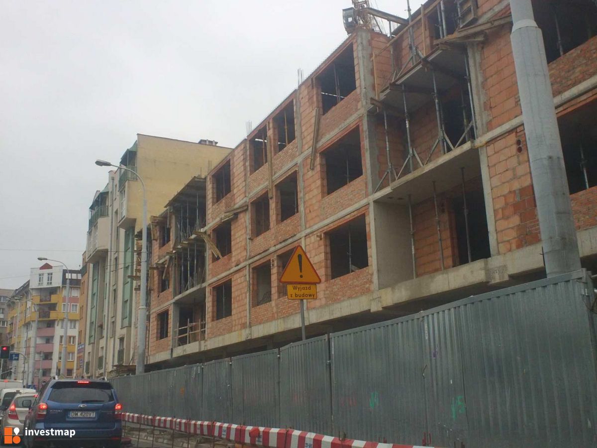 Zdjęcie [Wrocław] Budynek wielorodzinny, ul. Wyszyńskiego fot. Orzech 
