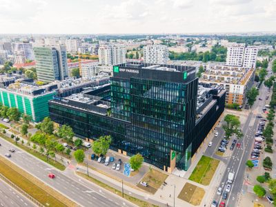 Na warszawskiej Woli trwa budowa ostatniego etapu kampusu biurowego LIXA [FILM + ZDJĘCIA]