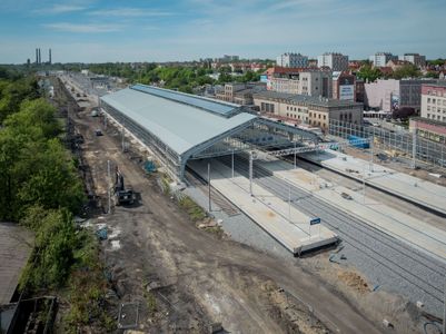Nowa hala peronowa na stacji w Bytomiu już zachwyca [ZDJĘCIA]