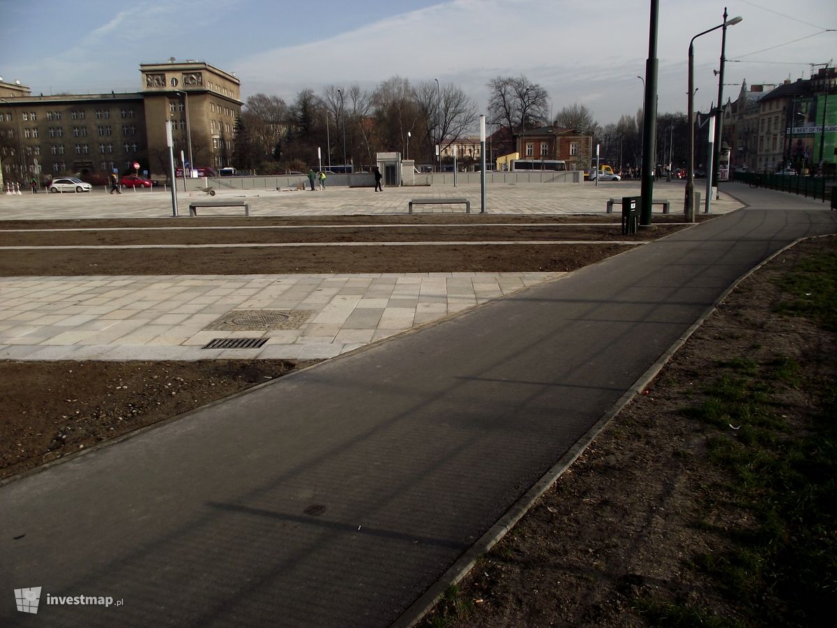 Zdjęcie Parking podziemny, al. 3 Maja fot. Damian Daraż 