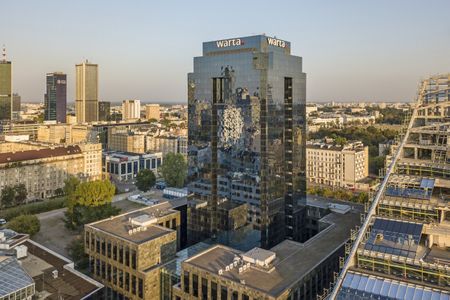 Globalworth sprzedaje biurowiec Warta Tower w Warszawie