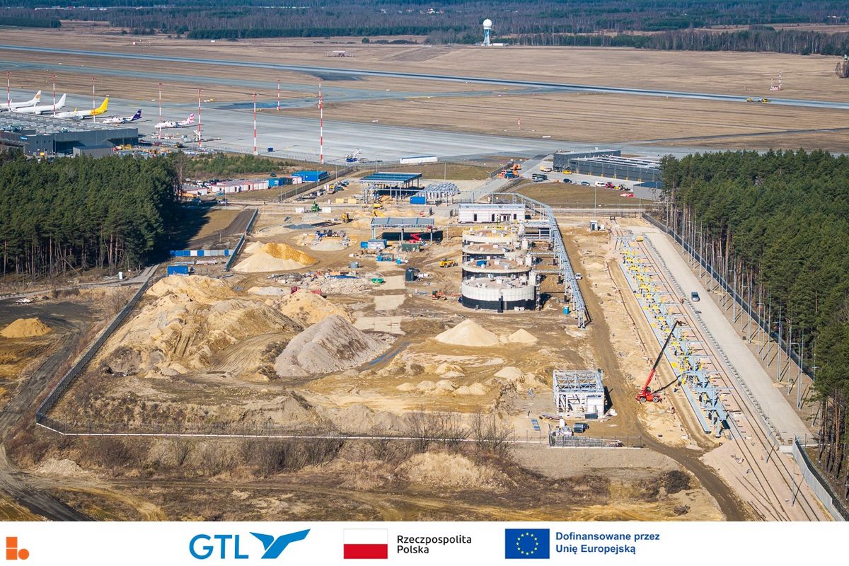 Zdjęcie [Pyrzowice] Port lotniczy w Katowice-Pyrzowice - inwestycje i nowe połączenia lotnicze fot. Orzech 