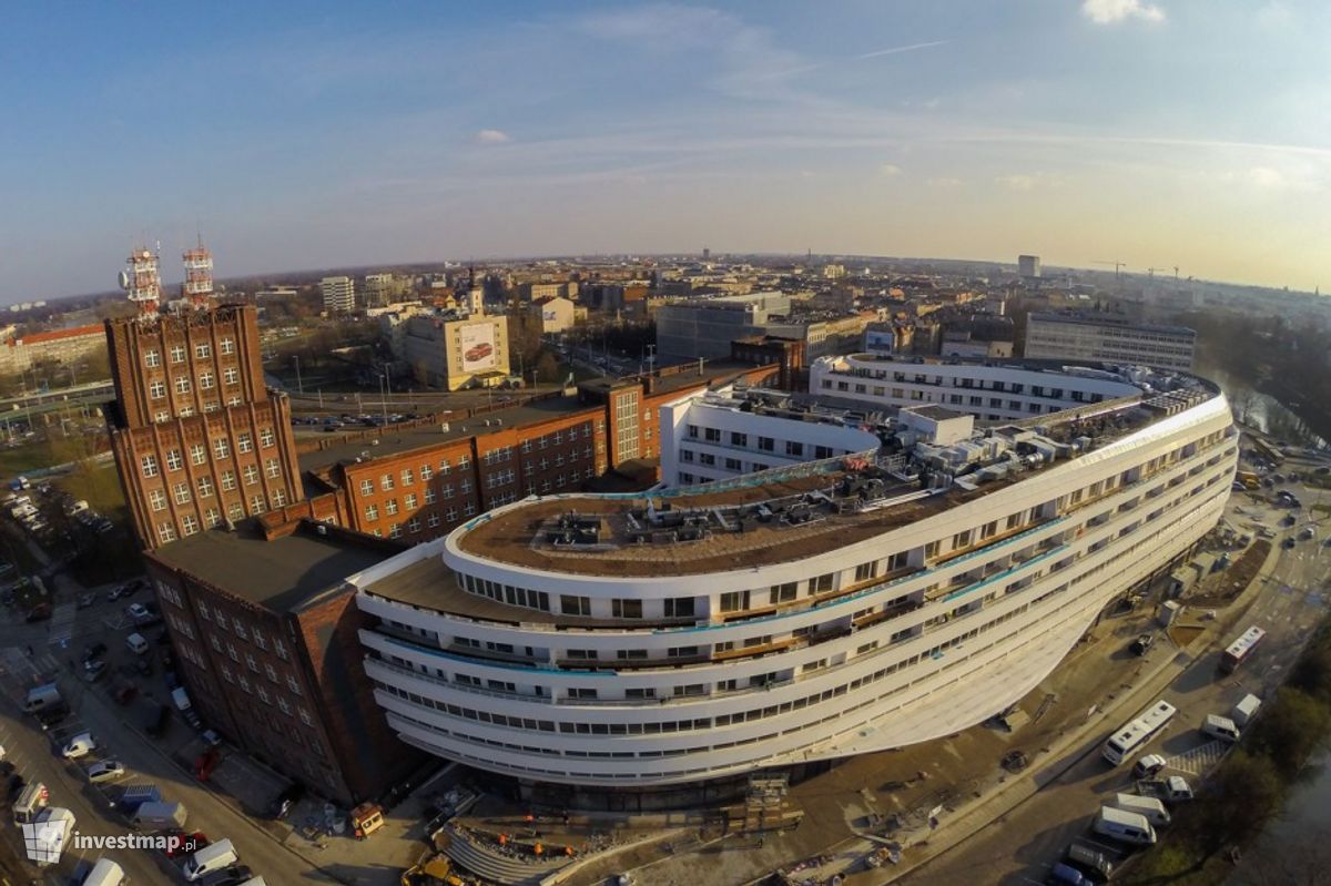 Wizualizacja [Wrocław] Hotel "DoubleTree Hilton" i kompleks apartamentowy "OVO" dodał Damian Daraż 