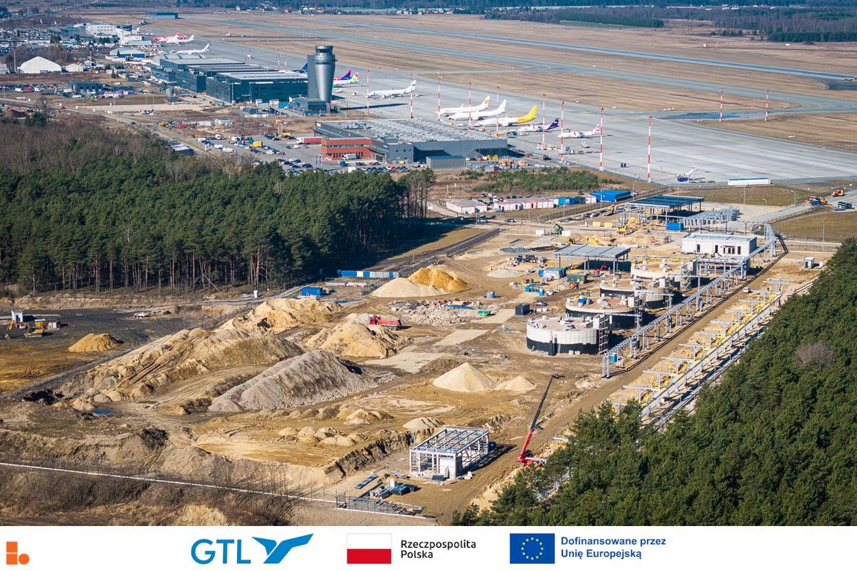 Zdjęcie [Pyrzowice] Port lotniczy w Katowice-Pyrzowice - inwestycje i nowe połączenia lotnicze fot. Orzech 