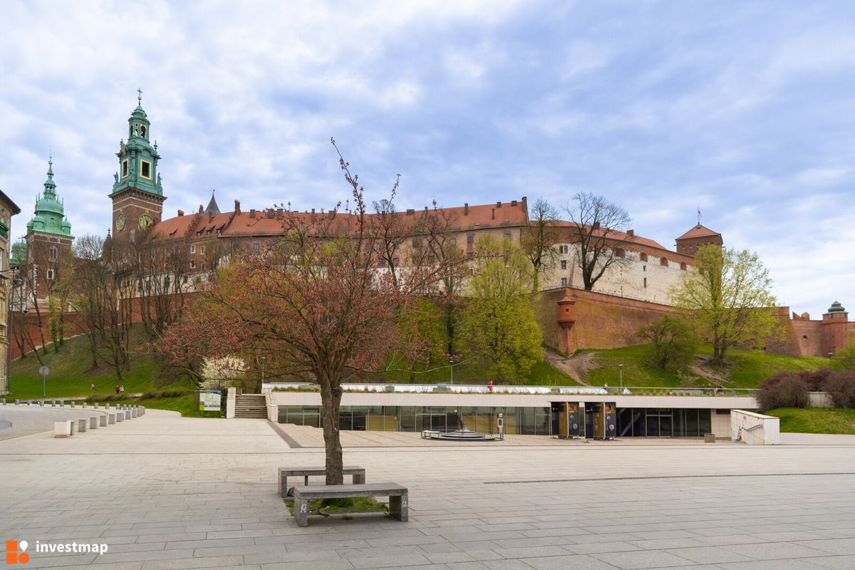 Zdjęcie Plac Wielkiej Armii Napoleona fot. Wojciech Jenda