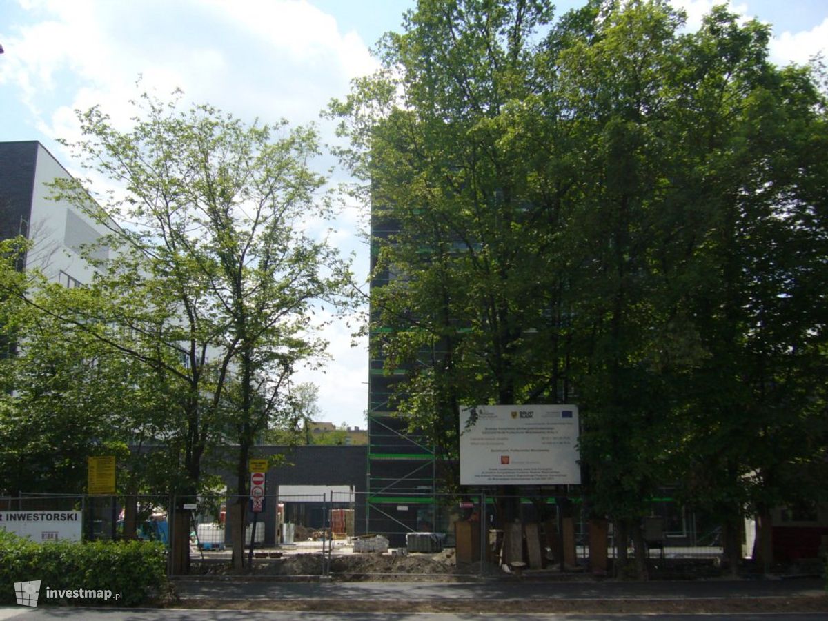 Zdjęcie [Wrocław] Kompleks Edukacyjno-Badawczy "GeoCentrum" (Politechnika Wrocławska) fot. Orzech 