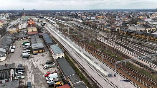Skarżysko-Kamienna: Zmodernizowany peron zwiększy możliwości kolei na linii w kierunku Tomaszowa Mazowieckiego