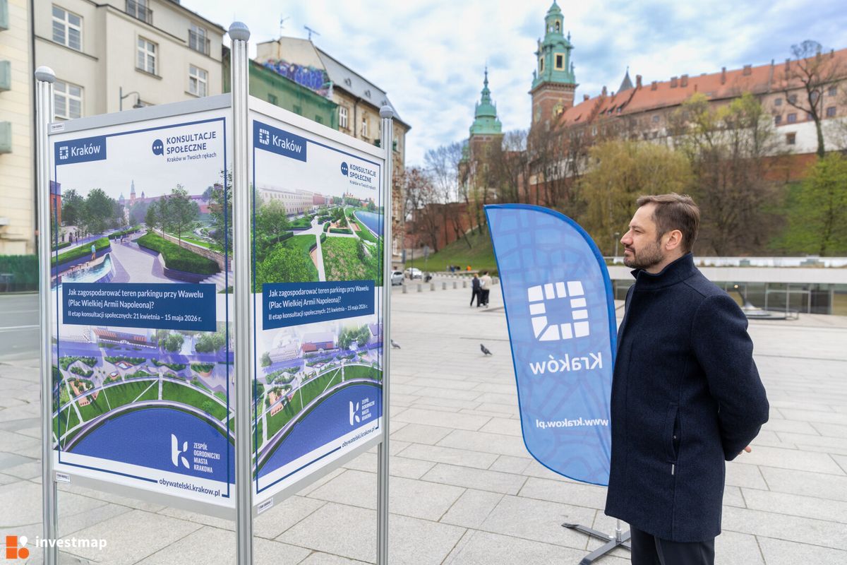 Zdjęcie Plac Wielkiej Armii Napoleona fot. Wojciech Jenda