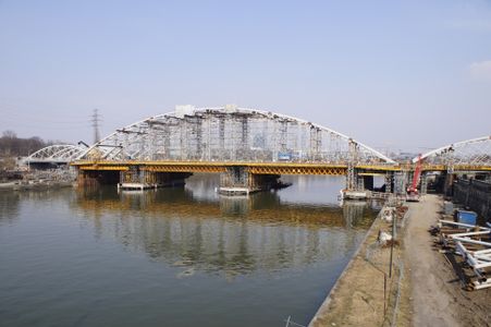 Trwa budowa nowego mostu przez Wisłę i modernizacja przystanku kolejowego Kraków Zabłocie [ZDJĘCIA]