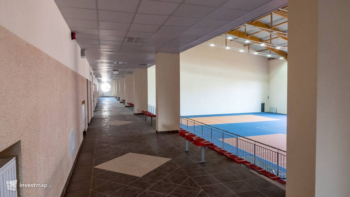 Wizualizacja [Rzeszów] Hala Sportowa przy V Liceum Ogólnokształcącym w Rzeszowie dodał Damian Daraż 