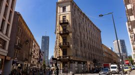 Belgijska firma Revive kupiła zabytkową kamienicę w centrum Warszawy. Przejdzie pełną modernizację