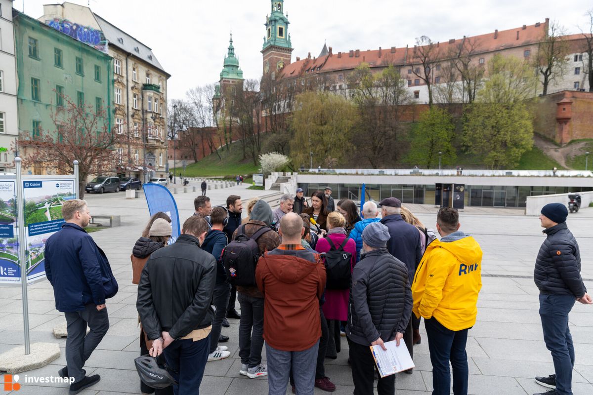 Zdjęcie Plac Wielkiej Armii Napoleona fot. Wojciech Jenda