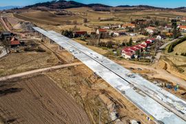 Postępują prace przy budowie drogi ekspresowej S3 na odcinku Bolków – Kamienna Góra [ZDJĘCIA]