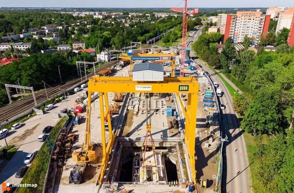 Zdjęcie Linia kolejowa nr 85 Warszawa Zachodnia – CPK – Łódź Niciarniana (KDP) fot. Orzech 