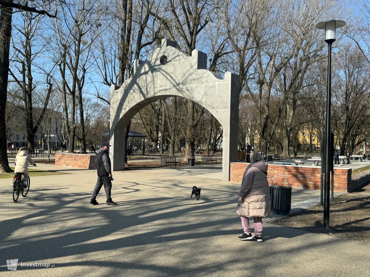 Zdjęcie Rewitalizacja Parku Staromiejskiego w Łodzi fot. Jan Augustynowski