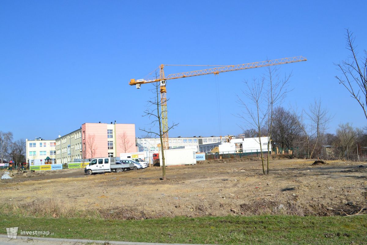 Zdjęcie [Wrocław] Rozbudowa i przebudowa budynku zespołu szkolno-przedszkolnego nr 15 fot. Jan Augustynowski