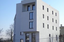 [Poznań] Dmowskiego/ Bosa - budynek biurowo - usługowo - mieszkalny