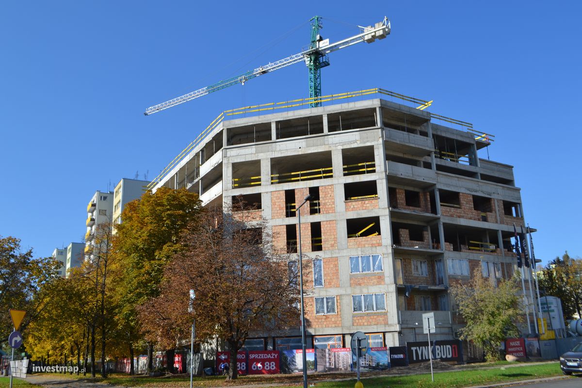 Zdjęcie [Warszawa] Budynek wielorodzinny "Ostrobramska 130" fot. Jan Augustynowski