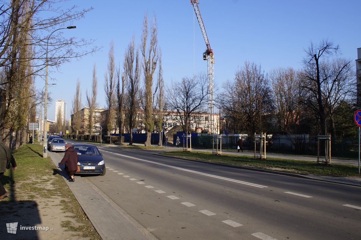 Zdjęcie [Kraków] Basen, al. Kijowska fot. Damian Daraż 