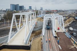 Pociągiem z Katowic w stronę Ligoty po nowo wybudowanych wiaduktach kolejowych [ZDJĘCIA]