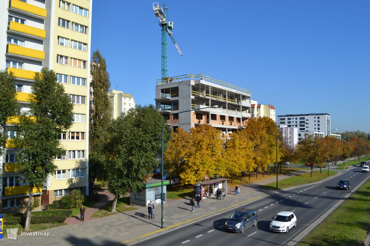 Zdjęcie [Warszawa] Budynek wielorodzinny "Ostrobramska 130" fot. Jan Augustynowski