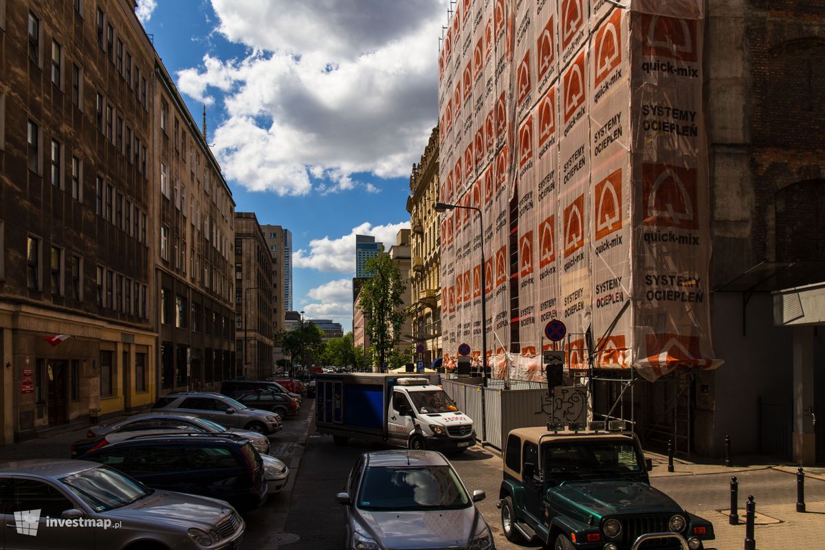 Zdjęcie [Warszawa] Remont kamienicy przy Sienkiewicza 4 fot. Jakub Zazula 