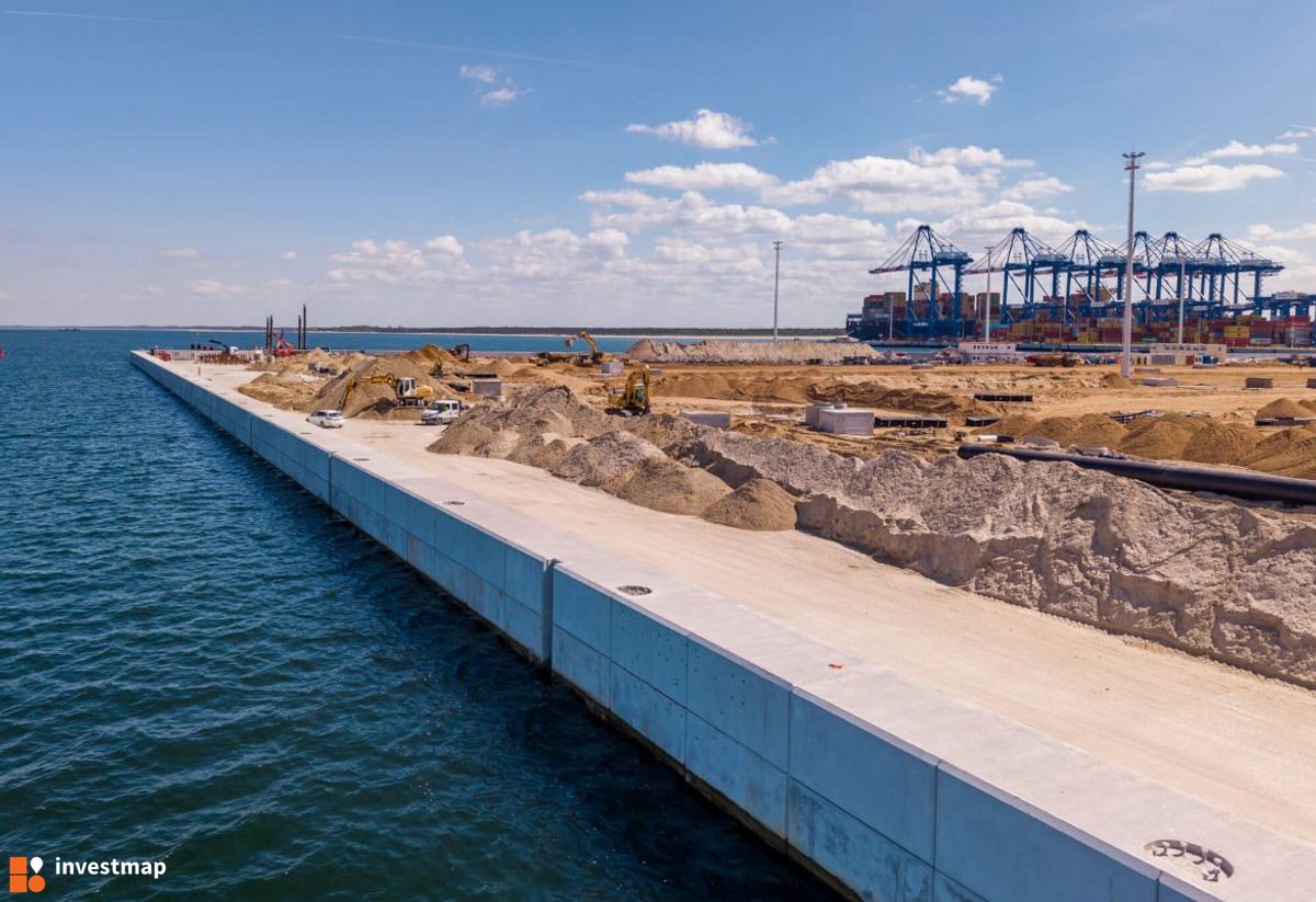 Zdjęcie Terminal Kontenerowy Baltic Hub Gdańsk fot. Orzech 