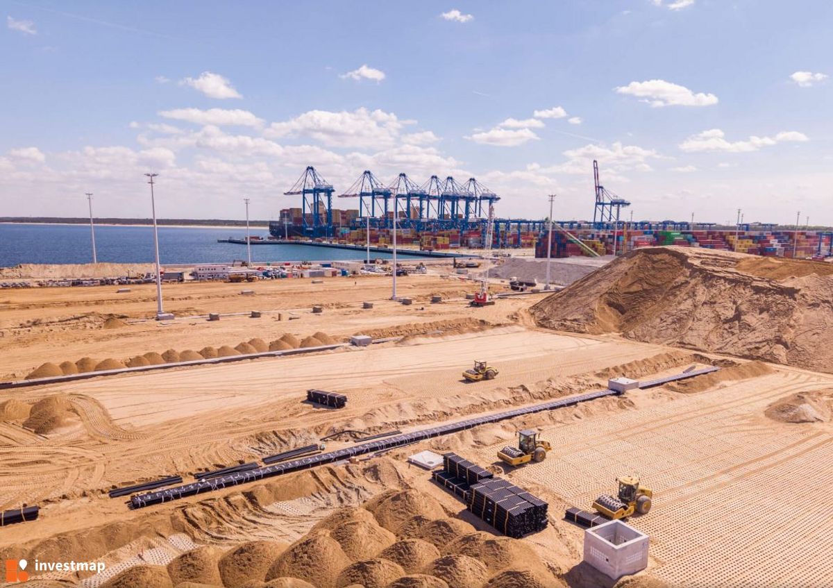Zdjęcie Terminal Kontenerowy Baltic Hub Gdańsk fot. Orzech 