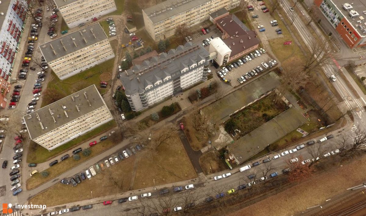 Zdjęcie Strzegomska 9 fot. Orzech 