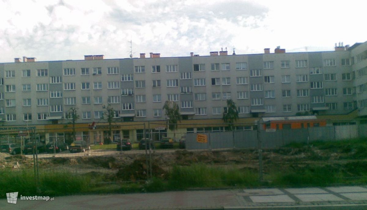 Zdjęcie [Świdnica] Budynek usługowo-mieszkalny, ulica M. Konopnickiej fot. figofago 