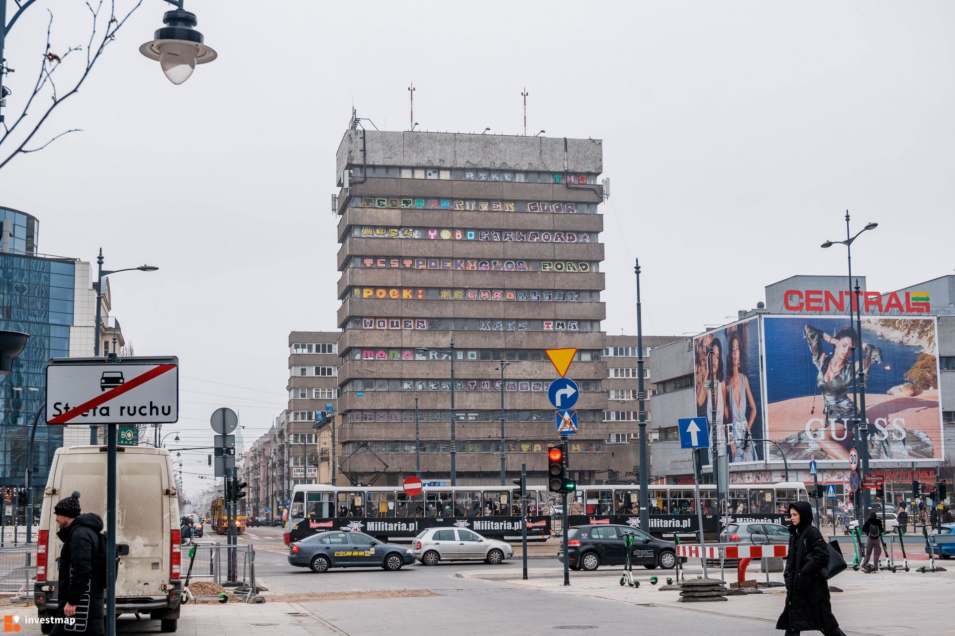 Kultowy biurowiec dawnego SDH Central w Łodzi wystawiony na sprzedaż 