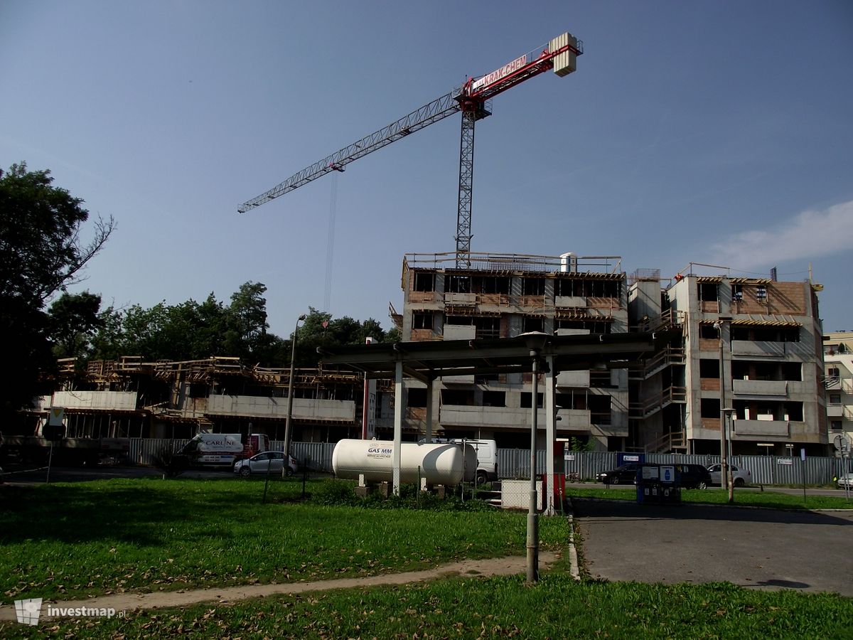 Zdjęcie [Kraków] E L D O R A D O  ul.Jana Pawła II   (Park Lotników) fot. Damian Daraż 