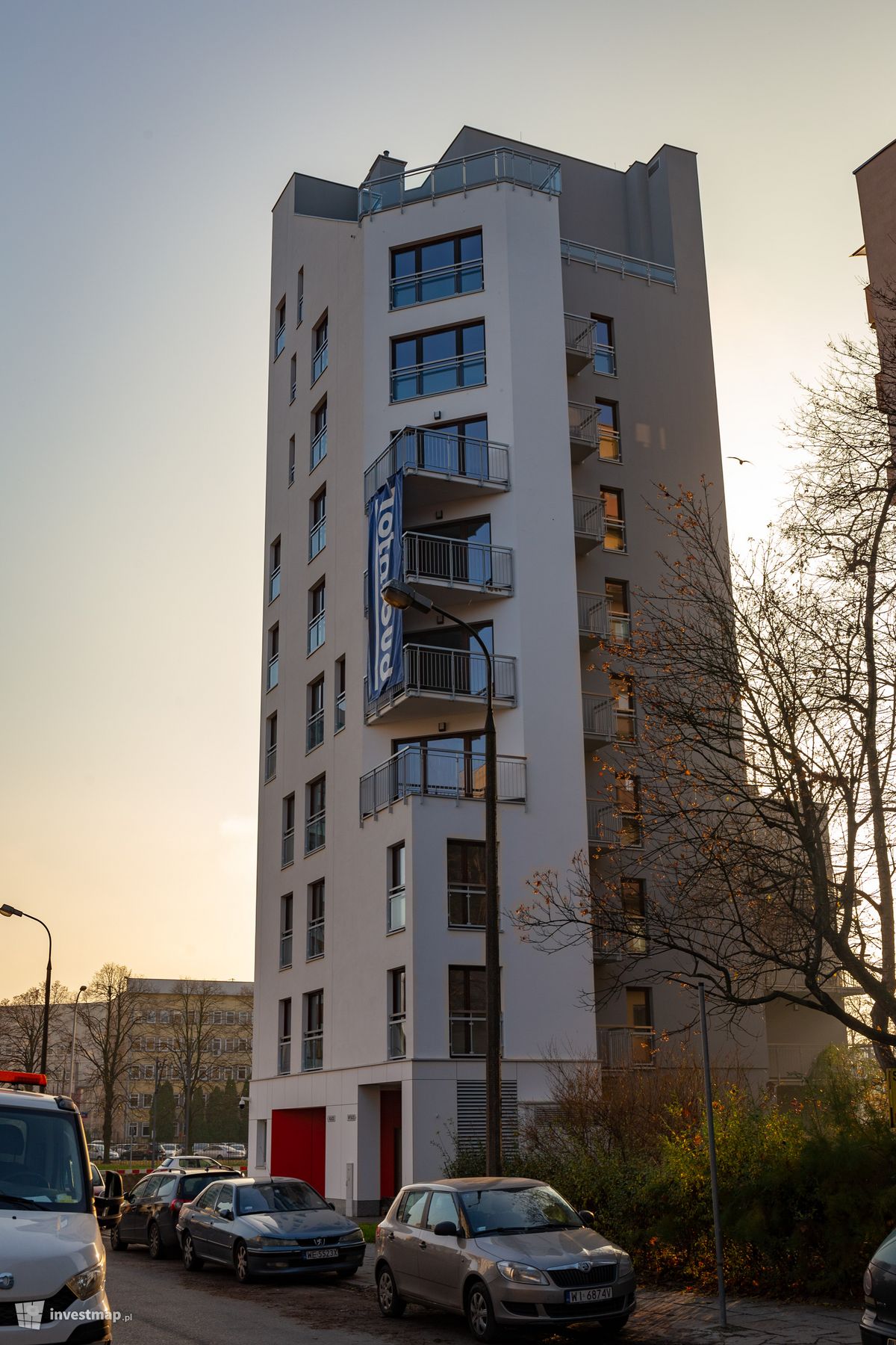 Zdjęcie [Warszawa] Budynek wielorodzinny "Villa Almerico" fot. Jakub Zazula 