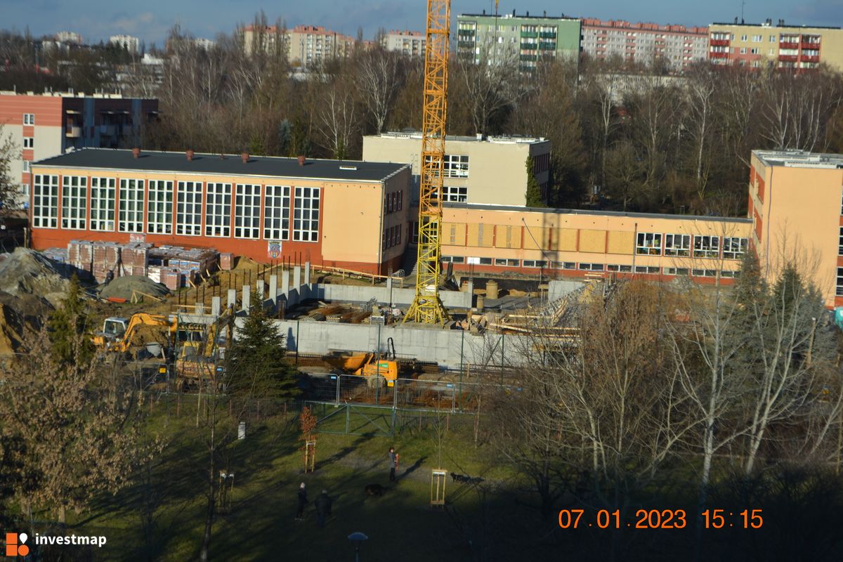 Zdjęcie Hala Sportowa, os. Dywizjonu fot. Damian Daraż 
