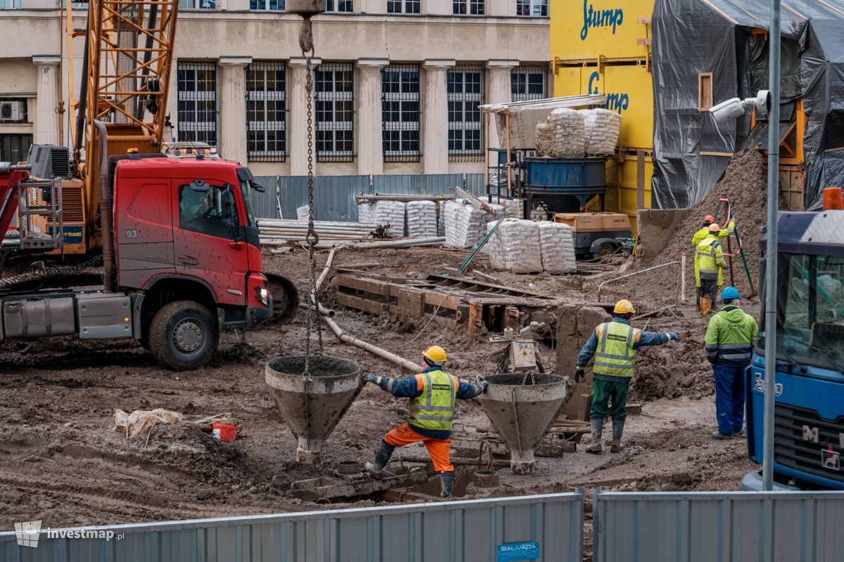 Zdjęcie Parking pod Placem Powstańców Warszawy fot. Jakub Zazula 