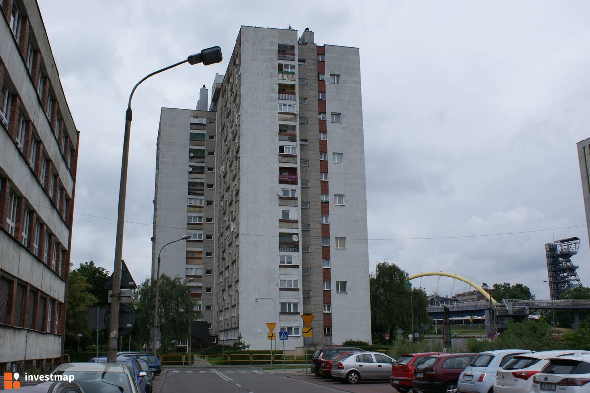 Zdjęcie [Katowice] Remont Elewacji, ul. Uniwersytecka 21 fot. Damian Daraż 