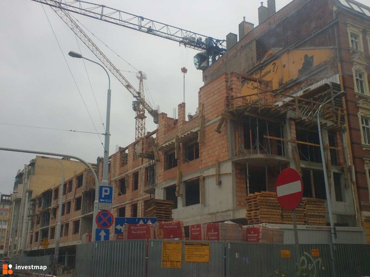 Zdjęcie [Wrocław] Budynek wielorodzinny, ul. Wyszyńskiego fot. Orzech 