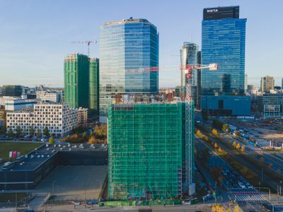 W centrum Warszawy powstaje nowy kompleks biurowy VIBE [FILM + ZDJĘCIA + WIZUALIZACJE]