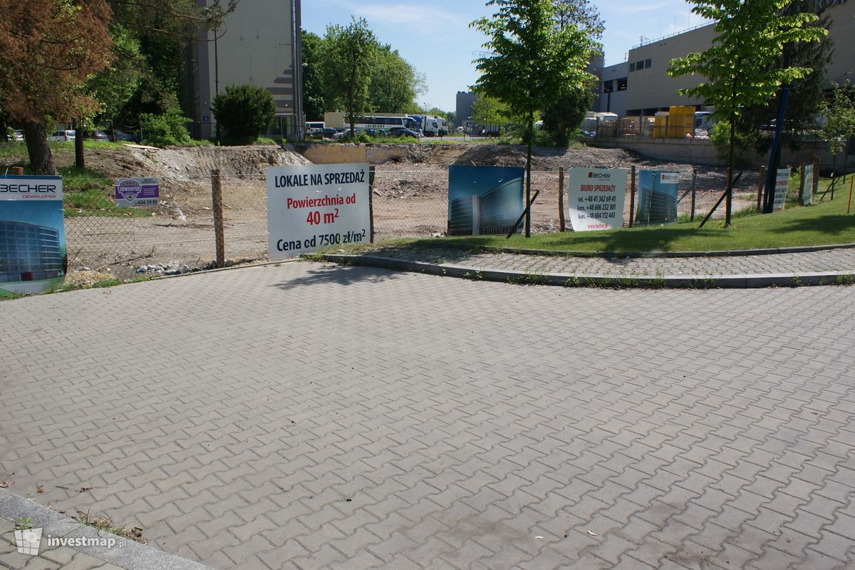 Zdjęcie [Kraków] Budynek Usługowo - Handlowo - Biurowy "BECHER" Kraków, ul. Puszkarska fot. Damian Daraż 