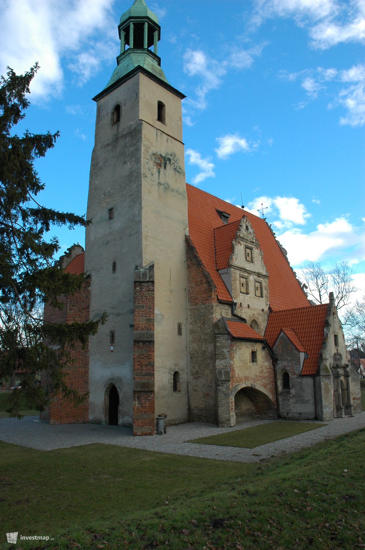 Zdjęcie [Żórawina] Kościół Świętej Trójcy fot. Lumen 