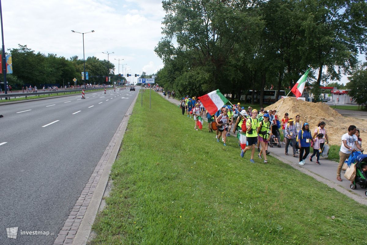 Zdjęcie [Kraków] Budynek Biurowo - Usługowy, ul. Wielicka 224 fot. Damian Daraż 