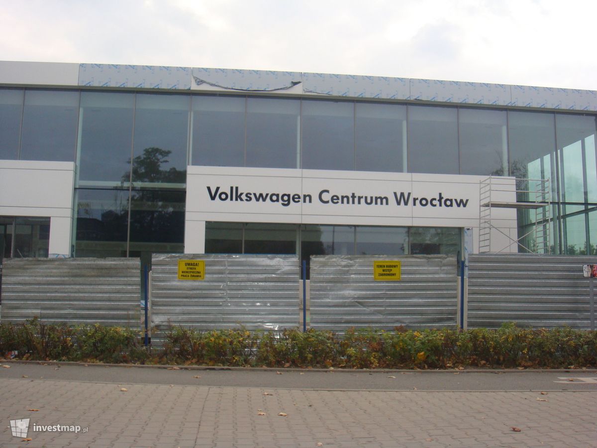 Zdjęcie [Wrocław] Nowy salon Volkswagena fot. Jan Augustynowski