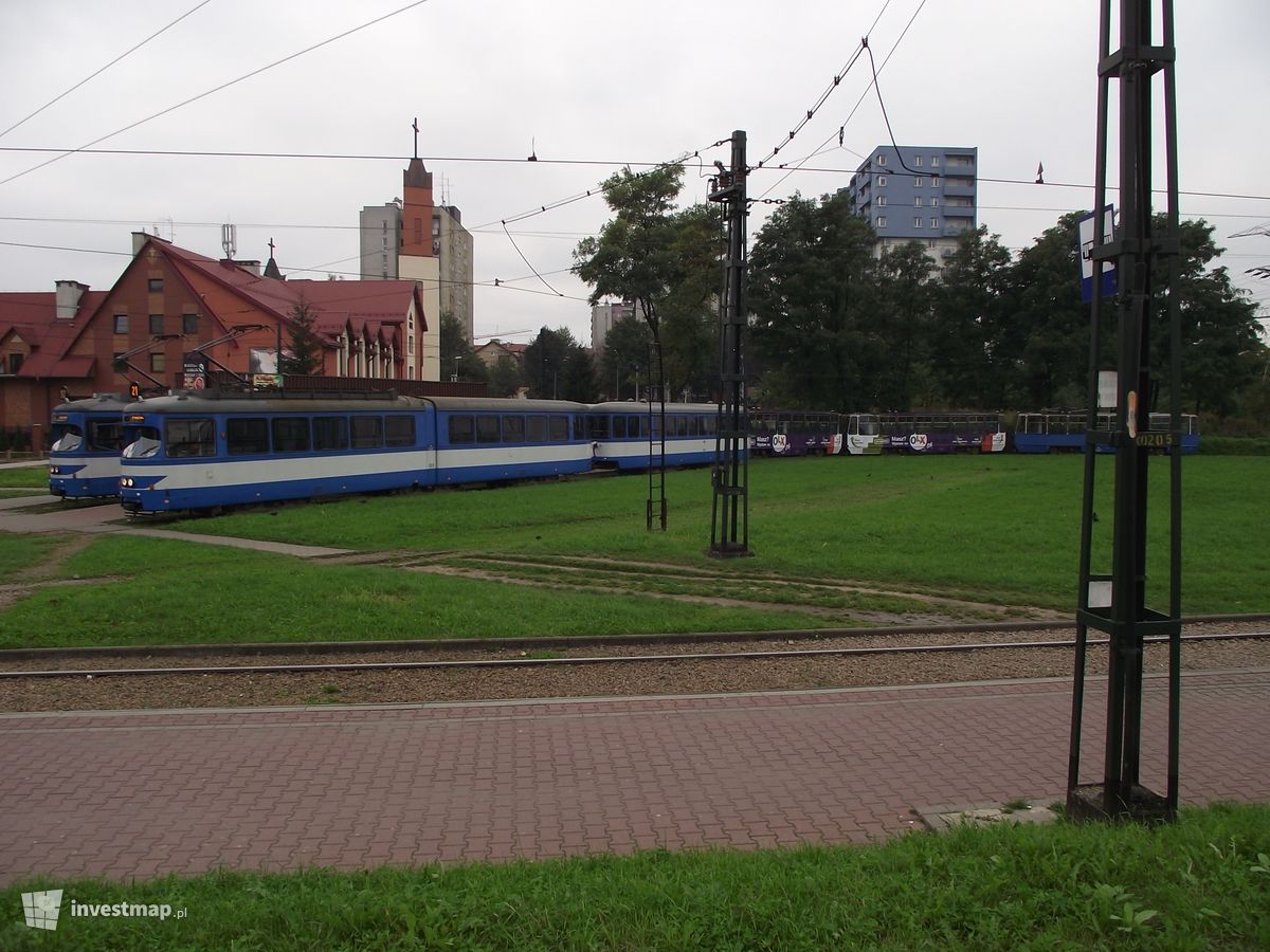 Zdjęcie [Kraków] Budynek biurowo-usługowy, ul. Piasta Kołodzieja 78 fot. Damian Daraż 