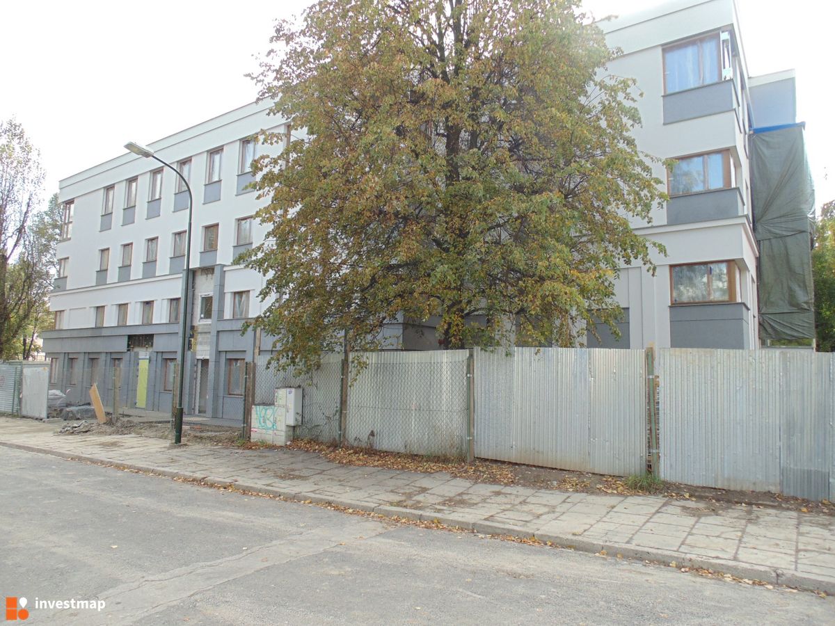 Zdjęcie [Kraków] Budynek Mieszkalny, ul. Eisenberga fot. Damian Daraż 
