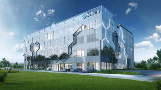 W Krakowie dobiega końca budowa nowego centrum badawczo-rozwojowego biotechnologicznej fIrmy Selvita S.A.