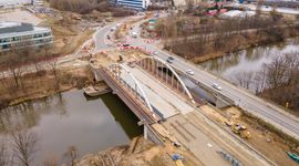 Nowe mosty Chrobrego to nowa jakość komunikacji na wschodzie Wrocławia. Jak idą prace? [FILM]
