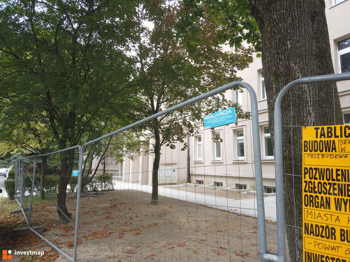 Zdjęcie Szkoła Aspirantów, os. Zgody 13 fot. Damian Daraż 