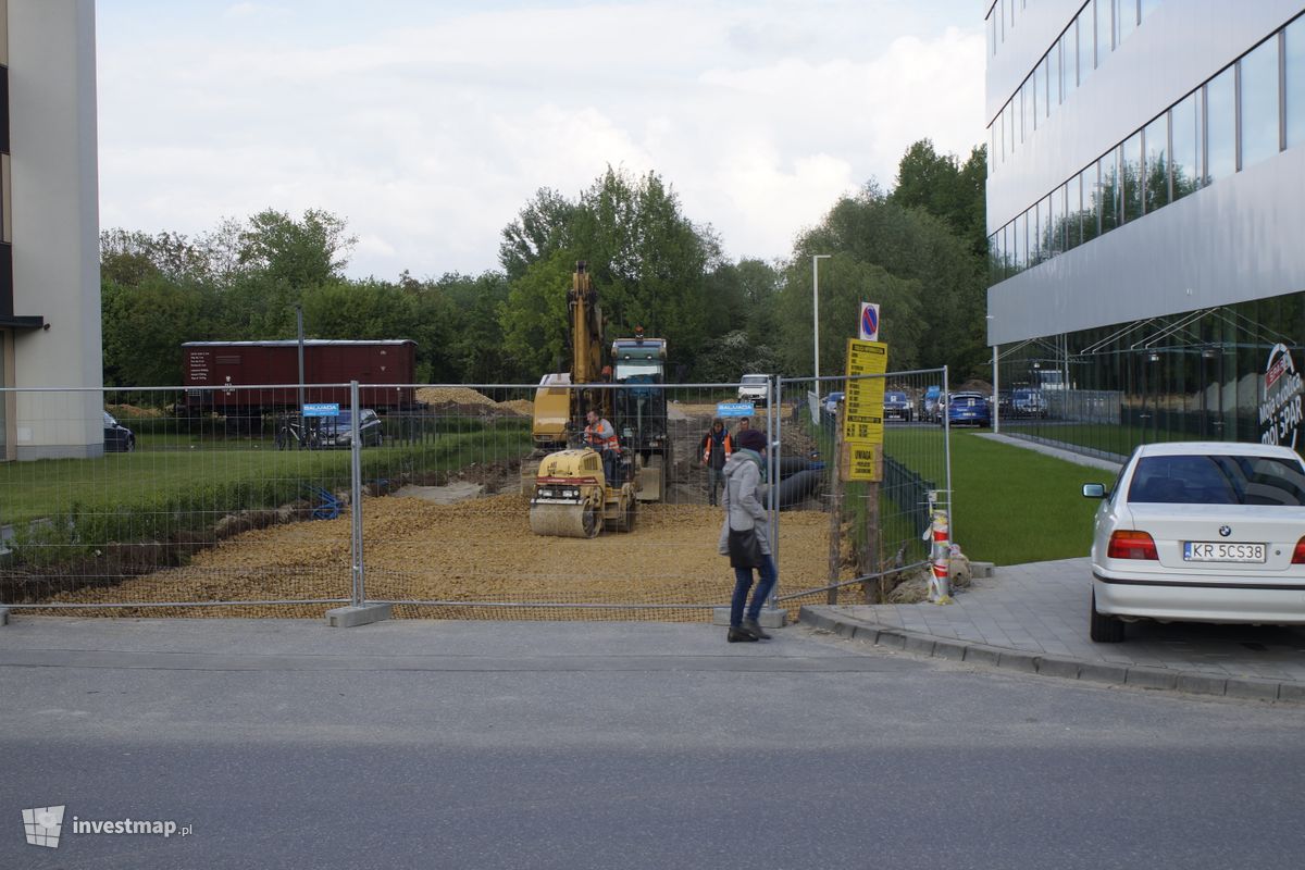 Zdjęcie [Kraków] Parking, ul. Życzkowskiego fot. Damian Daraż 