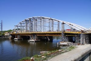 W centrum Krakowa trwa budowa nowego mostu przez Wisłę [ZDJĘCIA]