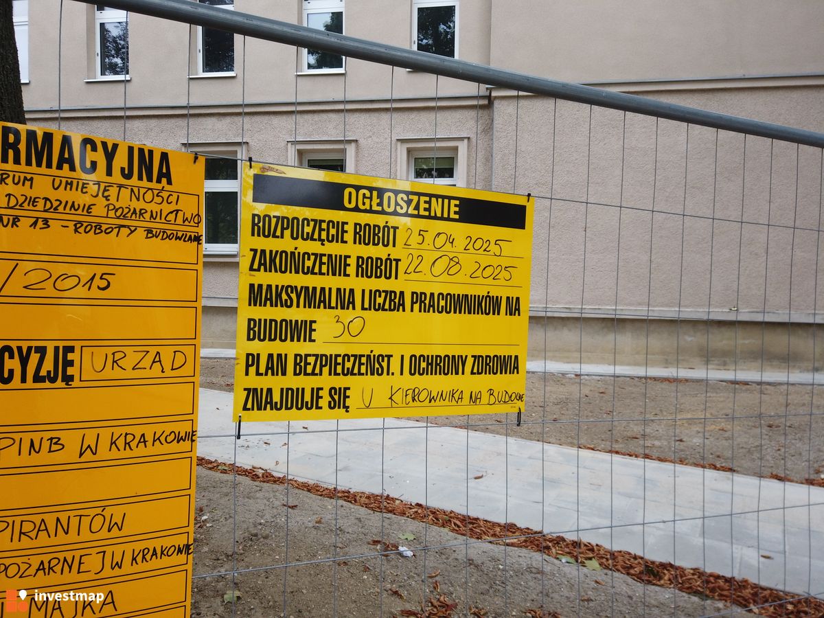 Zdjęcie Szkoła Aspirantów, os. Zgody 13 fot. Damian Daraż 